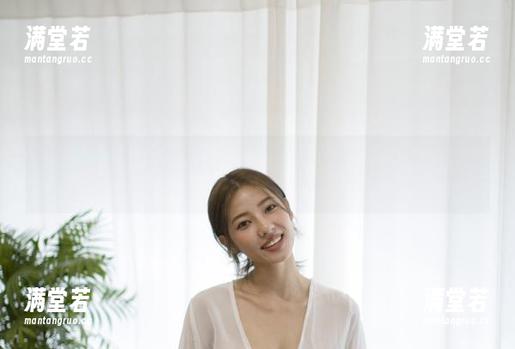 有些思绪在G.su(全智秀)的白色写真里徘徊，网盘充满了我的小期待。
