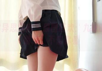 IESS异思趣向 – 原图狂欢：九妹的汽车情缘，不信你看