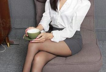 IESS异思趣向 – 美子：红衣黑裙原图合集，果然是色彩的撞击，不知道该注意哪个了！