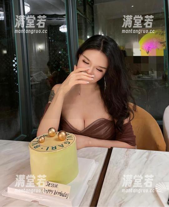 Jessie婕西 微密圈 - Jessie婕西的浴缸梦游:在高清之中找到奇怪的启示