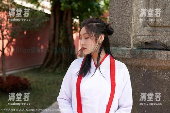 MiiTao蜜桃社-琉璃lily MiiTao蜜桃社 - 琉璃lily在护士服里的邪魅私拍,图包谁敢不看?