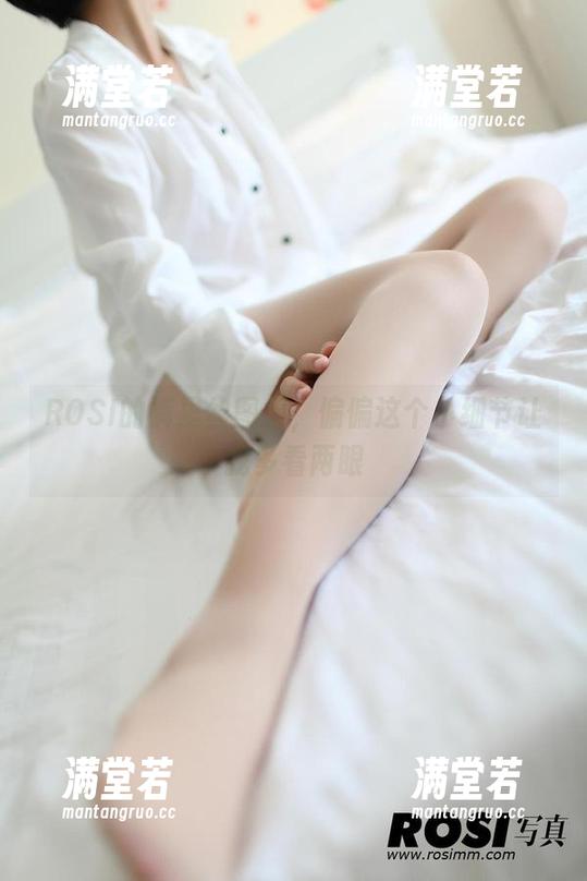 ROSI的裤里丝图集，偏偏这个小细节让我多看两眼