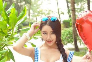 TGOD推女神 – 这浴室里的美图，竟让小颖莹儿YY变成了水中精灵！