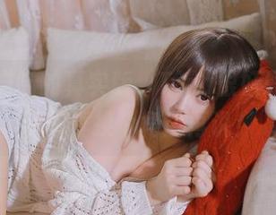 草莓味喵喵的真实版，Tina很妖孽呀的高清写真换个角度再说！