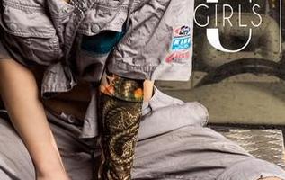 UGirls尤果网 – 我发现了！看张馨彤的套图，剧情反转比飞天的仙女还要快！
