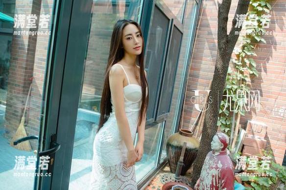 UGirls尤果网 - 黑色不是问题，才可儿的美图分享却让人想不停驻足和咀嚼。
