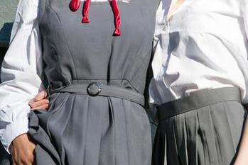 UGirls尤果网 – 郝晴Grace的天台画像，画面太妙，让我转性也想去天台。