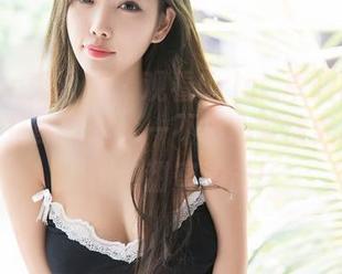 Xiuren秀人网 – 观看Cris_卓娅祺的空乘制服搭配黑丝，一不小心就被美腿吸引，图包甜蜜暴击！
