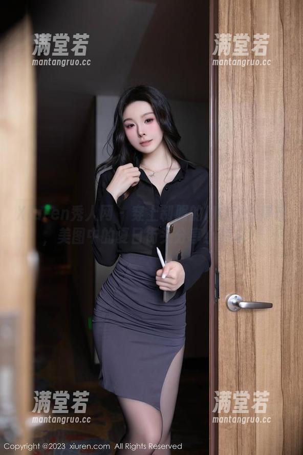 Xiuren秀人网 - 穿上制服的MODEL伊若，美图中的夏日街头分享小确幸！