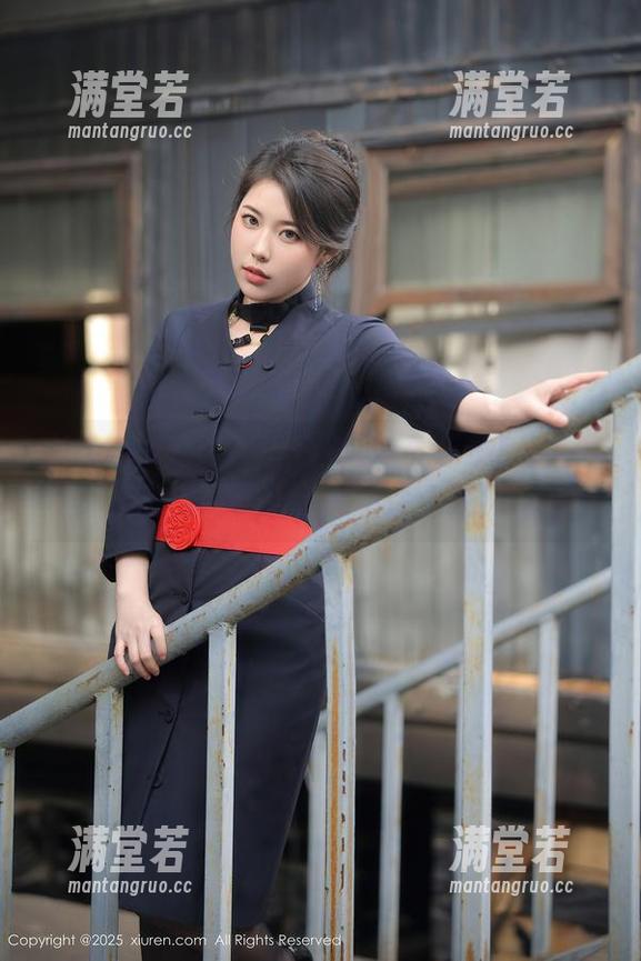 Xiuren秀人网-养乐多Doll Xiuren秀人网 - 白衬衫+养乐多Doll,私房照片让人忍不住点开!