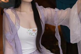 Xiuren秀人网 – 最新呆呆的瑞BB校服系列，资源丰富得像小型服装展！