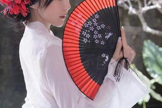 Xiuren秀人网 – 这份是小逗逗的高清剧情集，意外地上头，不自觉翻了好多次。