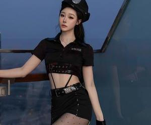 Xiuren秀人网 – 杜viki的白色写真合集：看她如何把白色穿得像个仙女下凡！