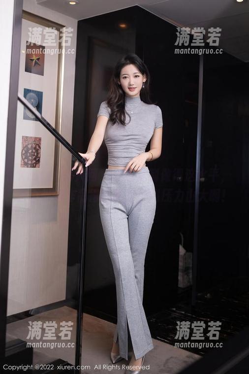 Xiuren秀人网-白小喵 Xiuren秀人网 - 黑色定制做得这水平,白小喵的作品得让同行感到压力山大啊!