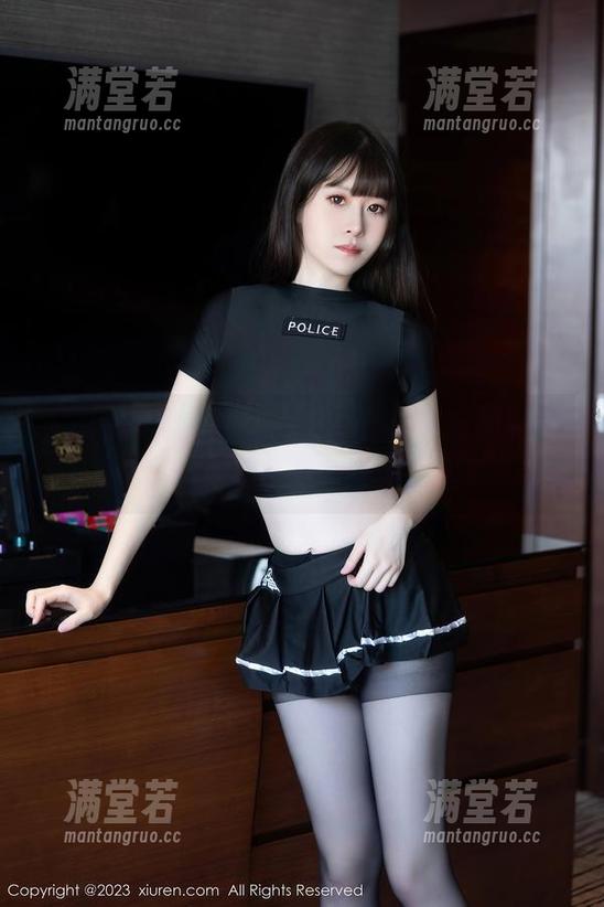 Xiuren秀人网 - 菲儿beauty的制服奇遇记：原图免费，你敢瞧吗？