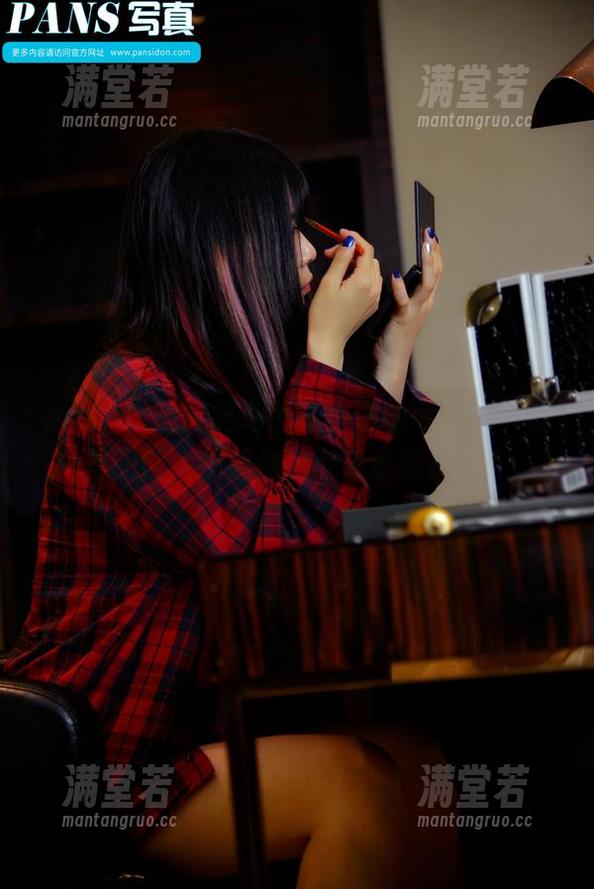 pans - 随时随地感受小彤的可爱，下载美图巨大挑战你的可爱承受能力！