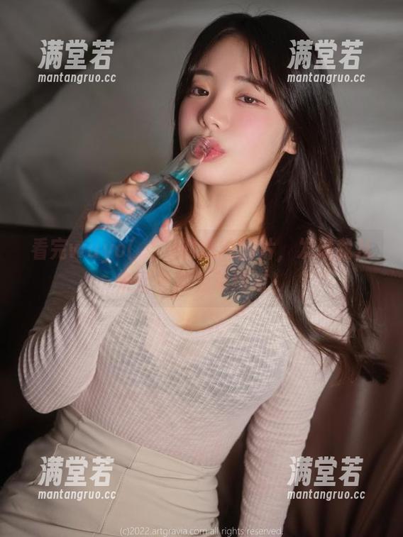 看完wuyo(우요)的清纯图片，发现我从来没有那么单纯过！