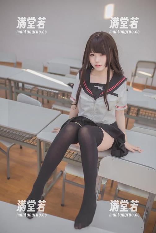 yoko夏宅 yoko夏宅的最新力作:四人彼女图片,自然得很,但却又耐人寻味。