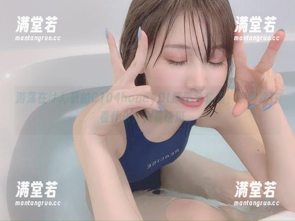 游荡在けん研的C104honeyDL原图全套里，别问我在看什么，只是瞎逛。