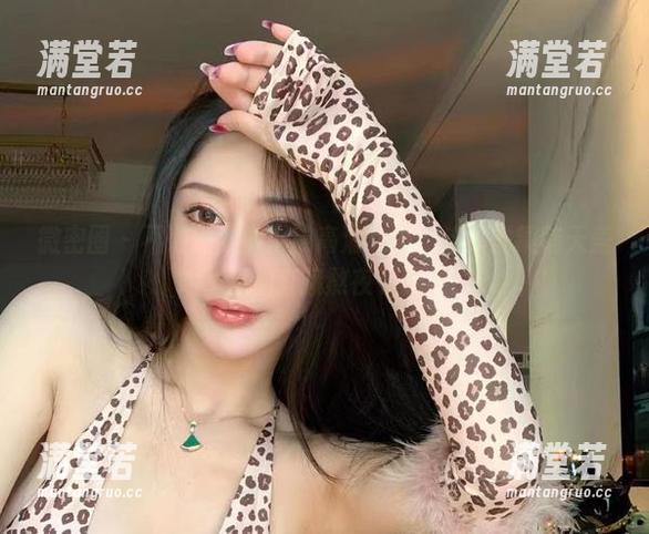 微密圈 - 不爱笑的赛琳的高清女友：这届滤镜铺天盖地，我们直接熬夜等结果！