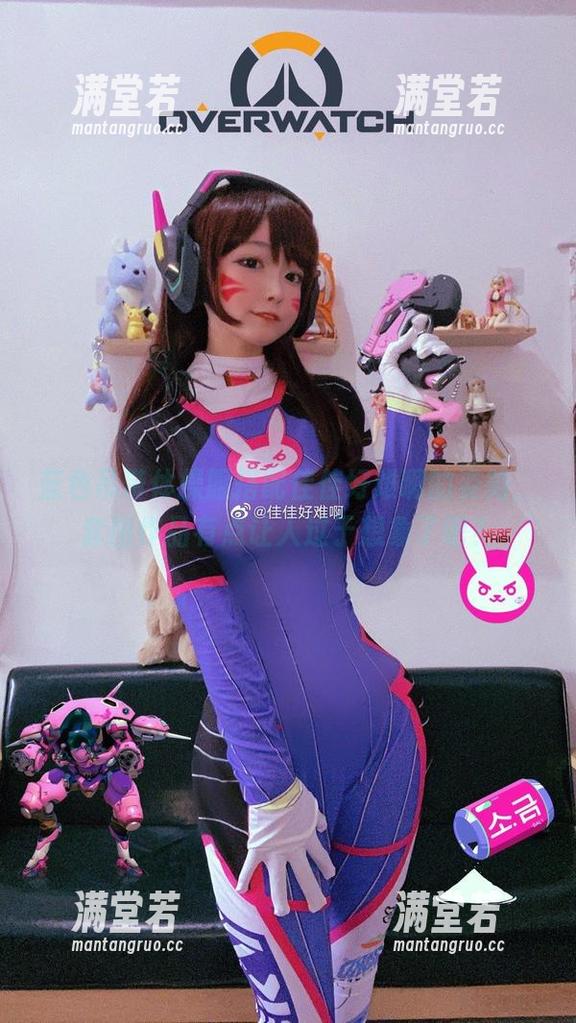 佳佳好难啊 蓝色吊带体操服搭配佳佳好难啊的姿势,套图作品有点让人过于想象了吧?
