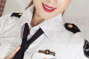 克拉女神 – 吕佳的裸足在图库里闪光，难道这也是我的“审美”进化？