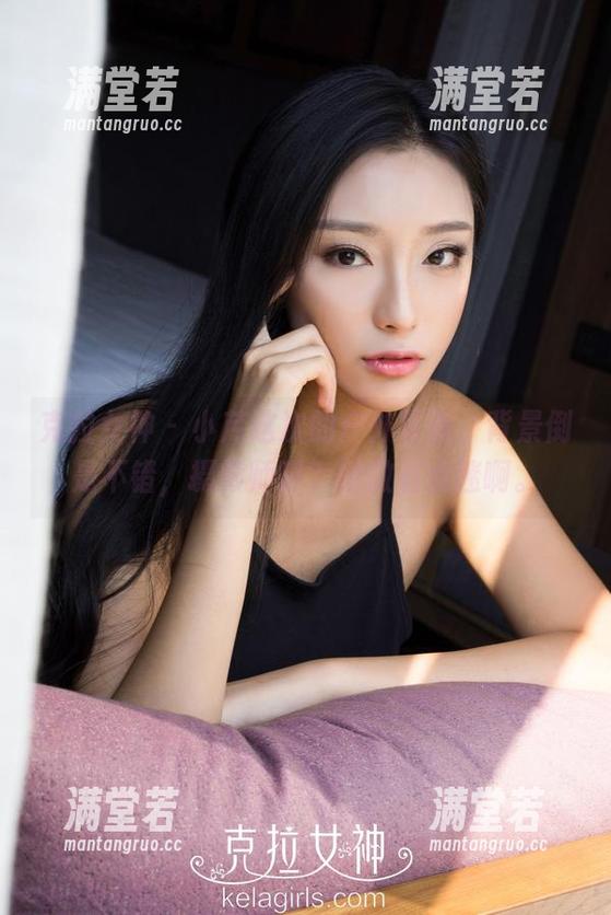 克拉女神 - 小芹这次的户外写真，背景倒是不错，摄影师吗？稍微有点迷啊。