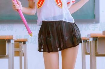 玩转定制，冲田凛花rinka的水手服女仆图片就是这么撩人，谁能拒绝？