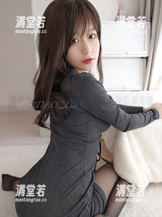发条少女yoki的潮汐梦，图片里的海浪像她的裙摆在舞蹈