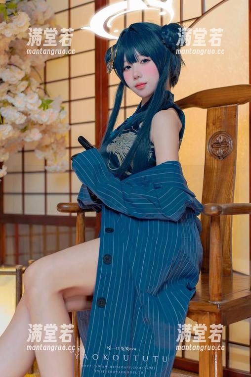 无圣光的咬一口兔娘，图包揭露万年萝莉纳西妲！