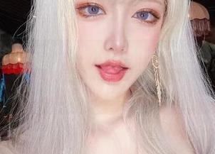 突然很想知道，啾小妍姐姐在线，原图在哪儿？
