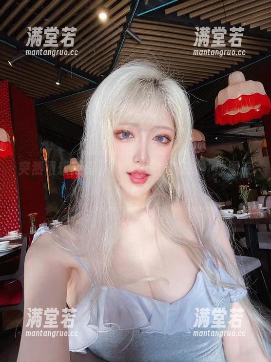 突然很想知道，啾小妍姐姐在线，原图在哪儿？