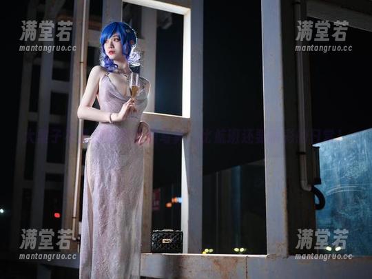 大梨子不是御姐的空姐写真：比航班还要精彩的日常！