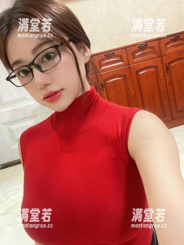 微密圈 - 只看图片，不想说话，奶宝妹纸的蜘蛛女侠太吸引了。