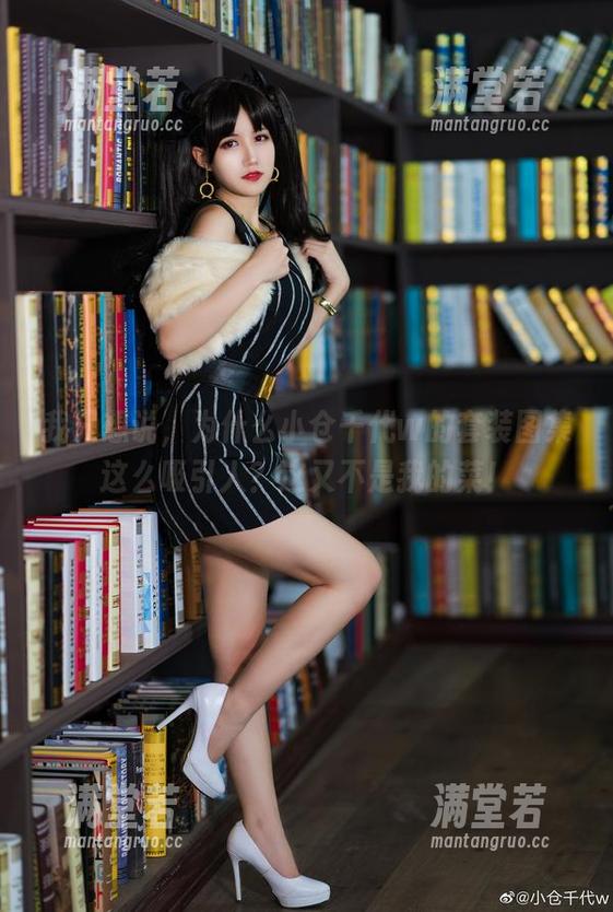 我只想说，为什么小仓千代w的套装图集这么吸引人？这又不是我的菜！