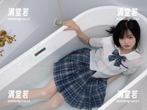 少女秩序 - 厨娘小满的追随者：照片全集，像是上线的温柔食谱，你的目光会被哪里吸引呢？