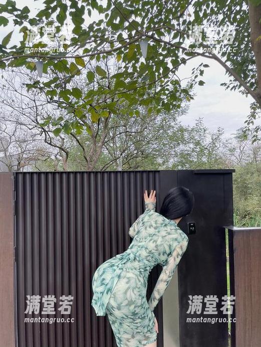 微密圈 - 姐姐的独白：左公子666HD作品集，看看她的“撩”与“慵懒”