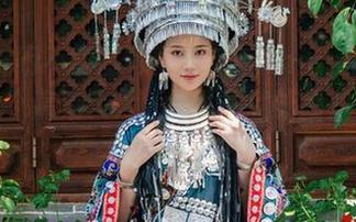 谁说神明不能搞写真？年年Nnian的“神明之女”高清大片，一下子就让我对“神界”有了新的理解。