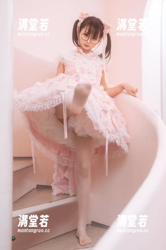 甜心写真大公开，幼水铃衣就是这么不按常理出牌！