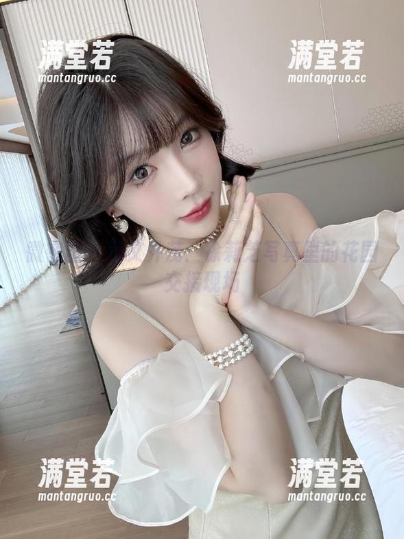 微密圈 - 图文并茂：徐莉芝写真里的花园交接现场