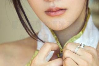 推女郎 – 吸引眼球的谭冰不需要圣光，白色合集只靠真实。