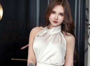 星颜社 – 在Erikaki的高清图库里找温柔，一张又一张，似乎有点入迷了。