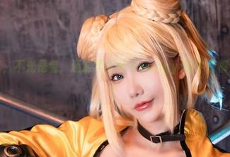 精选写真，不光是看，还能学到杨衣yangyi的牛仔裤穿搭秘籍！