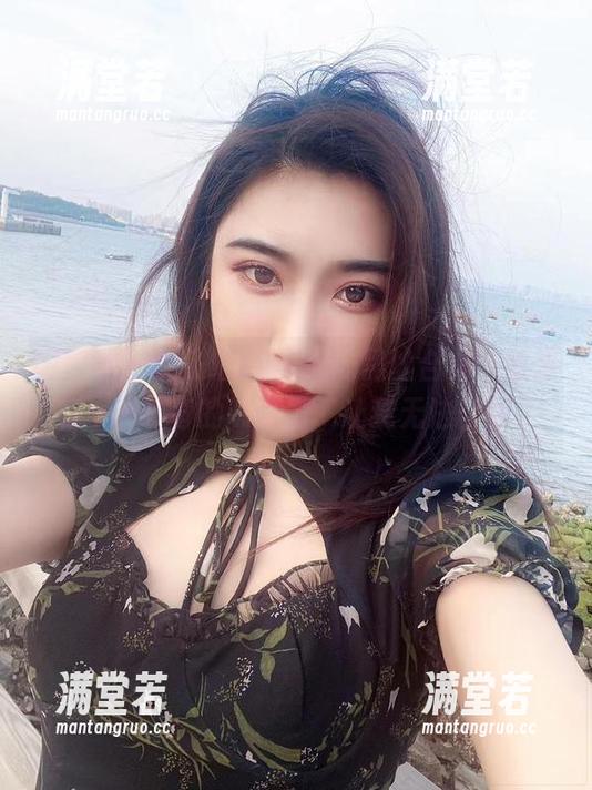 微密圈 - 林子喵Lynne的黑丝合集：像是有一种神奇的吸引力，让我无法自拔。