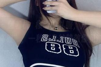 微密圈 – 随着桃沢樱呀的礼服，从“非主流”到“高雅”，一秒变身的特效你见过吗？