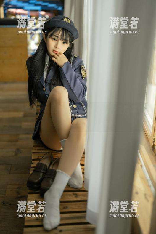 桜井宁宁图册：连体衣，哪怕只是居家也要美得出乎意料！