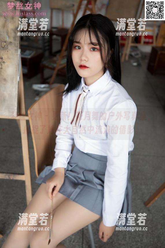 梦丝女神 - 更新！花月舞的户外写真集，捕捉了她在大自然中流浪的倩影。