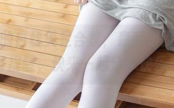 水嫩嫩的白丝美足合集，森萝财团给你真香提醒，快来一起分享快乐！