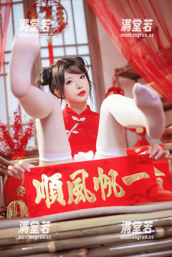 原图中，清水由乃那种随意，精选了女友，而且我在想，这种随性有点意思。