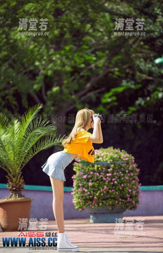爱丝 - 日光浴or逗比，若兮最新写真集说了算！